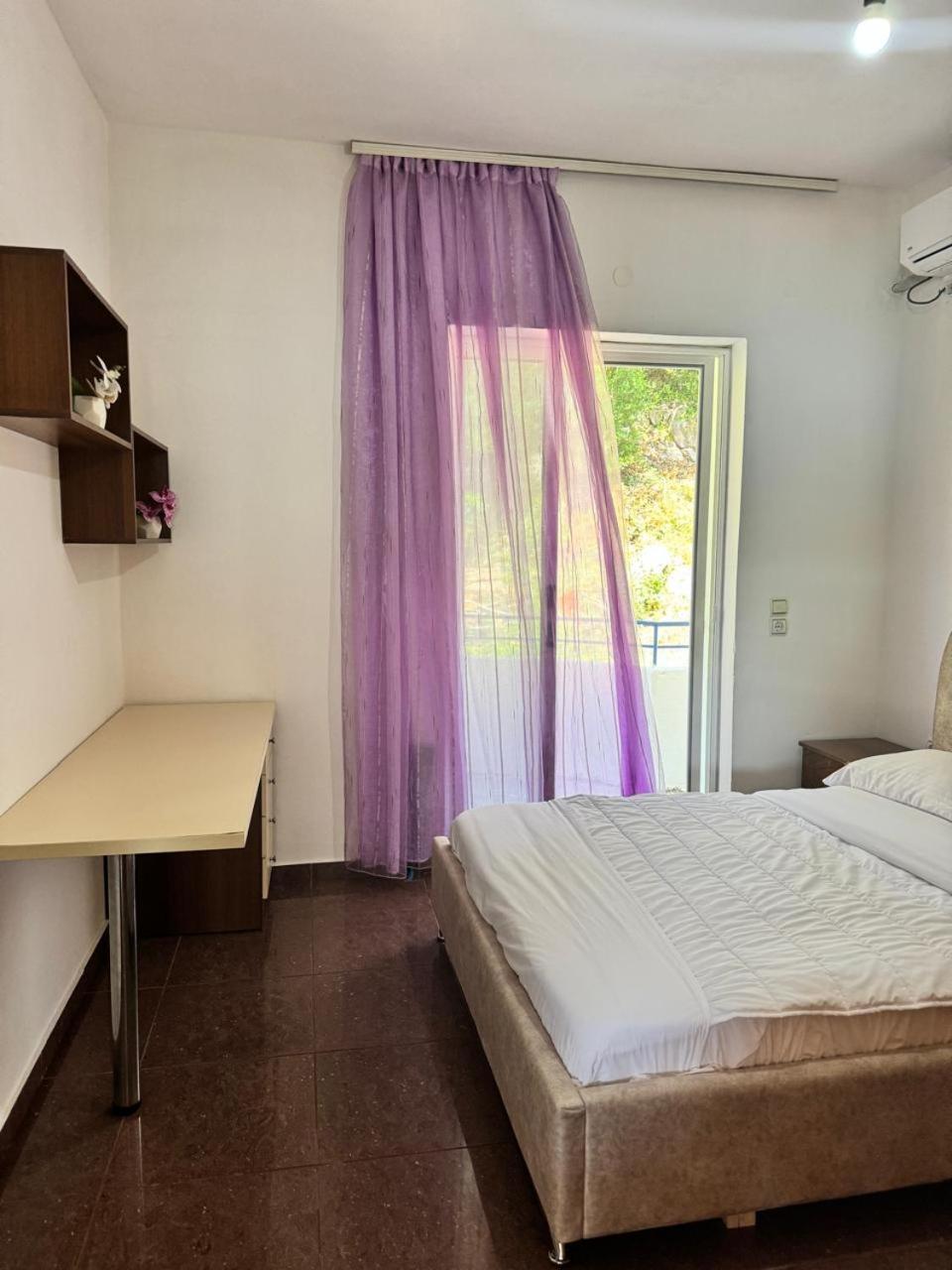 Beachfront Apartment Himare Exterior photo