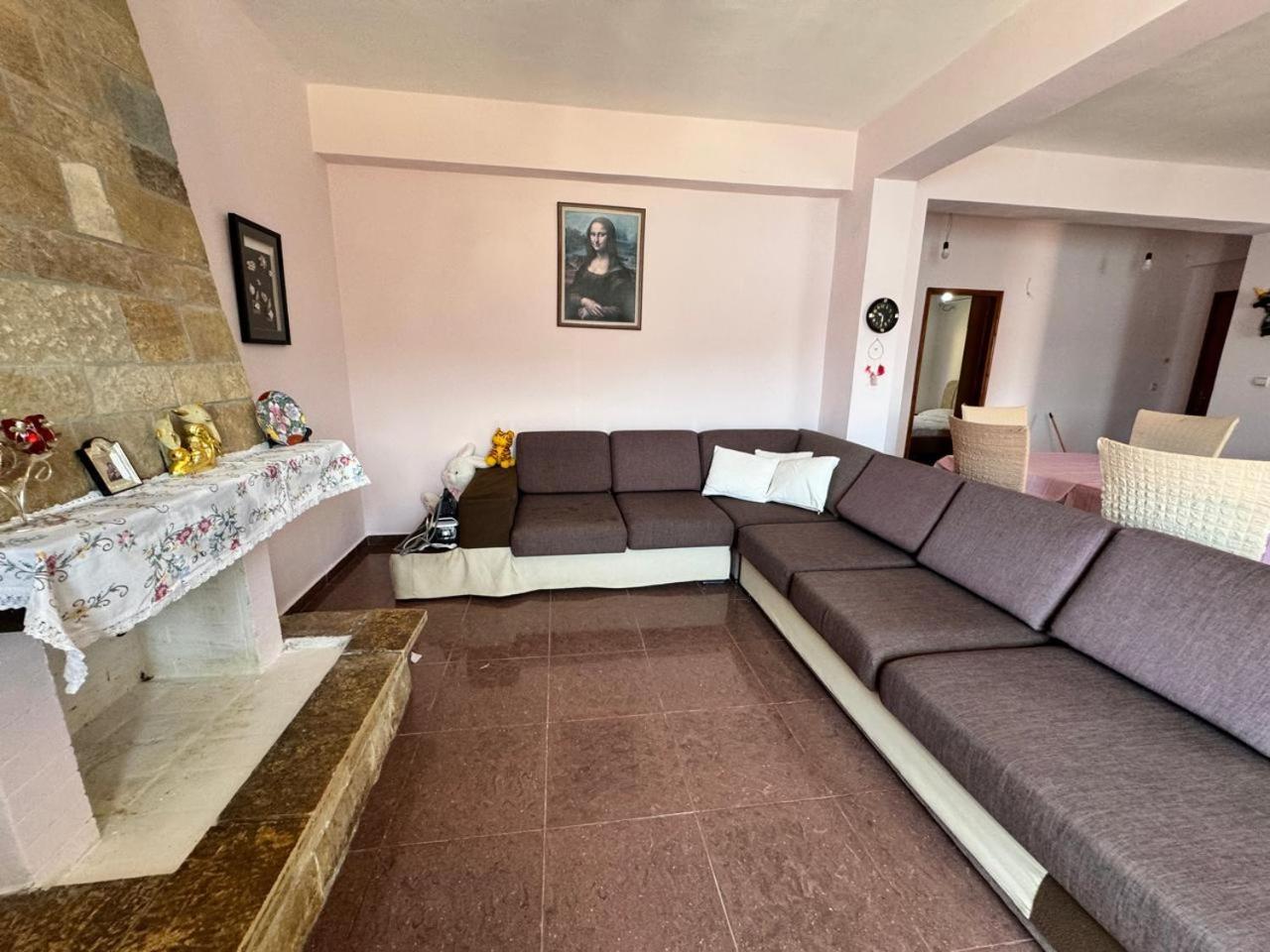 Beachfront Apartment Himare Exterior photo