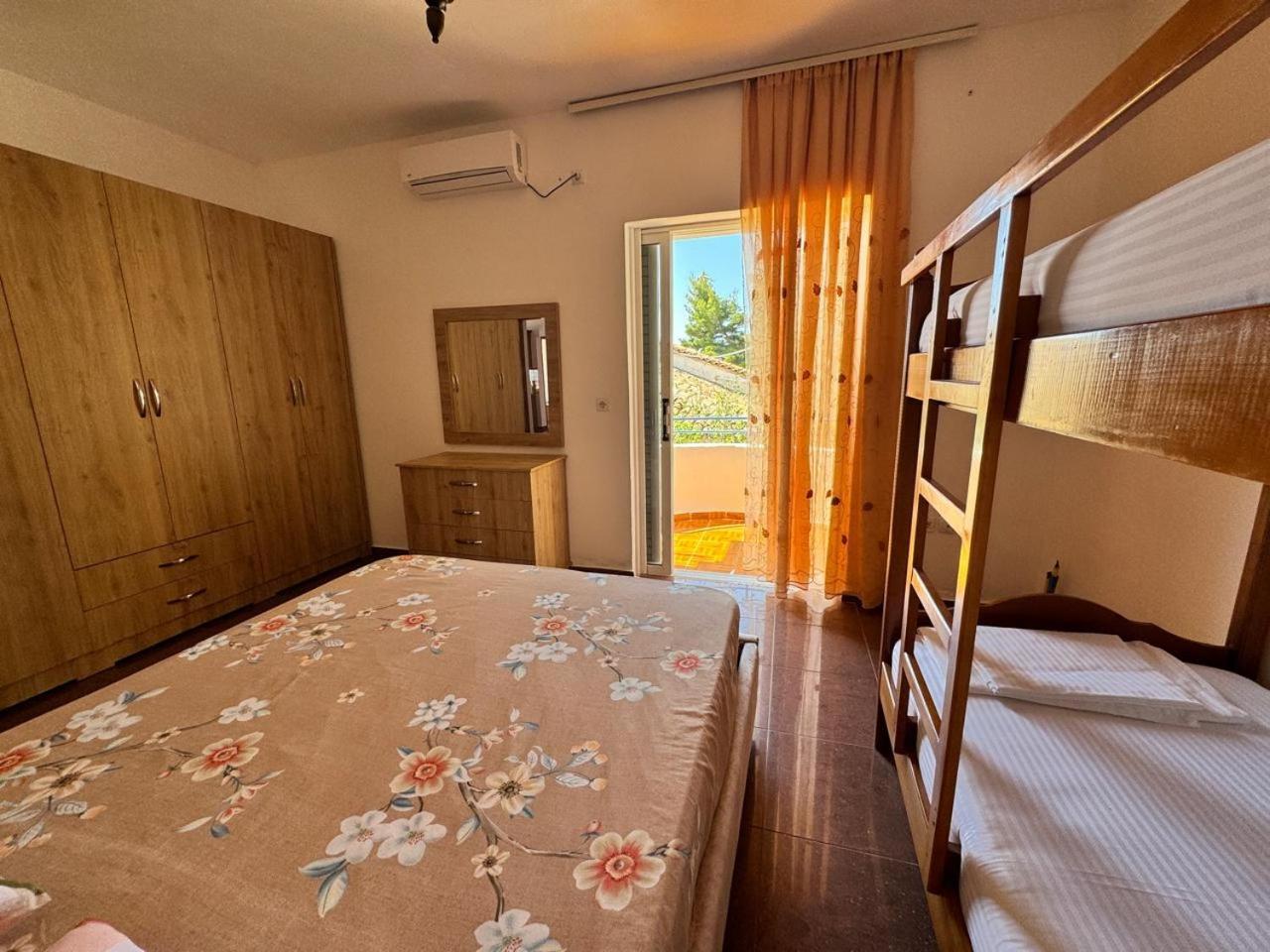 Beachfront Apartment Himare Exterior photo