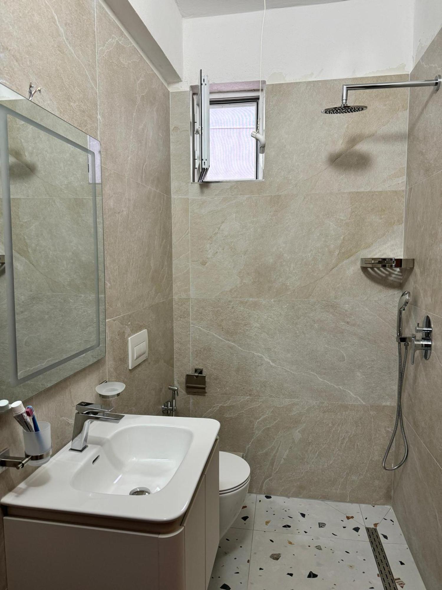 Beachfront Apartment Himare Exterior photo